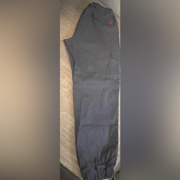 Men’s Cargo Grey Pants, Drawstring, Elastic Bottom, Size Large - Picture 11 of 12